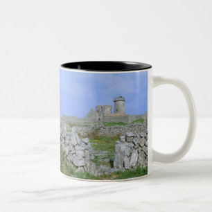 Irland, Inishmore, Aran Insel, Dun Aengus Fort Zweifarbige Tasse
