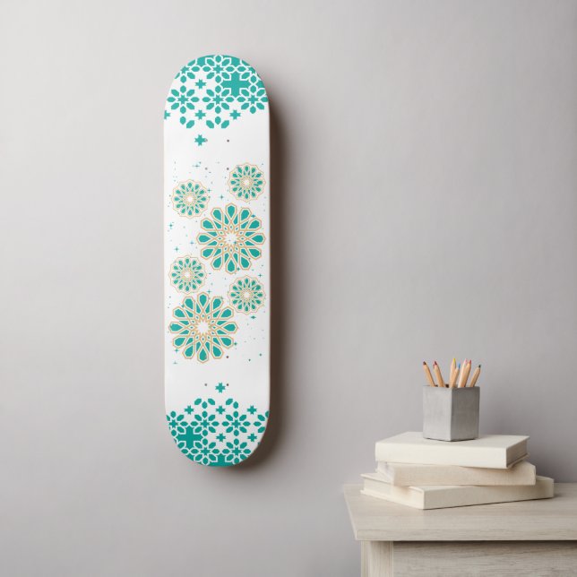 Islamisches geometrisches Muster auf türkisfarbene Skateboard (Wandkunst)