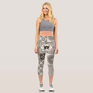 Islamisches Muster aus Keramik Capri Leggings