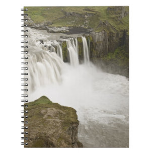 Island. Hafragilsfoss-Wasserfall in Notizblock