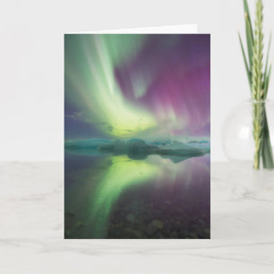 Island, Jokulsarlon. Aurora-Lichter spiegeln Karte