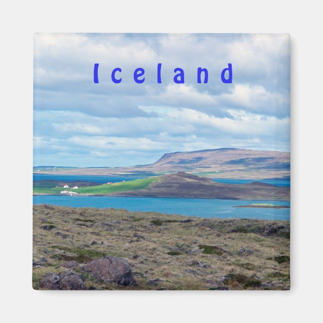 Island Morgenlandschaft mit Bauernhöfen im Fjord Magnet (Vorne)