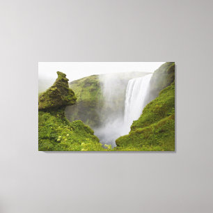 Island. Skogarfoss Wasserfall stürzt über eine Leinwanddruck