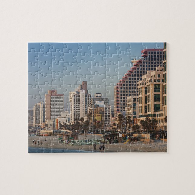Israel, Tel Aviv, Strand, Hotels, Abenddämmerung (Horizontal)