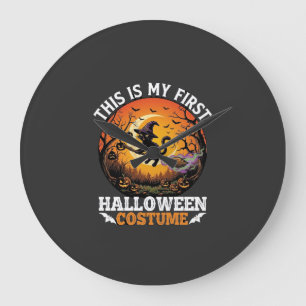 Ist erstes Halloween-Kostüm schwarzer Katzenbesen_ Große Wanduhr
