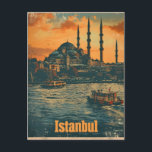 Istanbul Sunset: Vintage Postkarte<br><div class="desc">"Mit unserer Vintagen Postkarte mit der ikonischen blauen Moschee und dem ruhigen Bosporus bei Sonnenuntergang lassen Sie sich von der bezaubernden Schönheit Istanbuls verzaubern. Diese Postkarte, die die warmen Farbtöne des Abends und die faszinierenden architektonischen Details dieses historischen Stadtbildes einfängt, ist ein zeitloser Schnappschuss von Istanbuls Reiz. Lass den Zauber...</div>