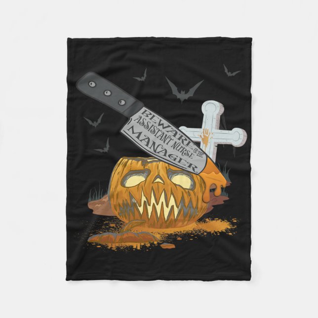 Istant Nurse Manager Funny Halloween Party Fleecedecke (Vorderseite)