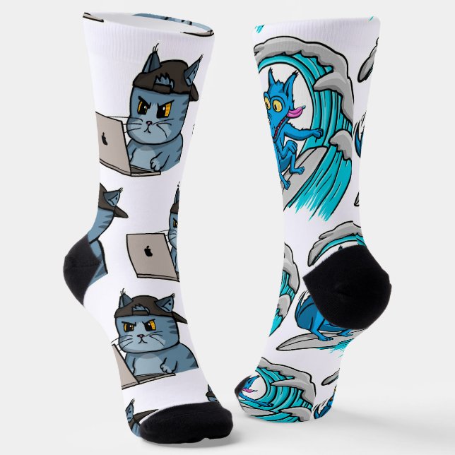 IT Cat and Surfer Dog Socken (Gewinkelt)