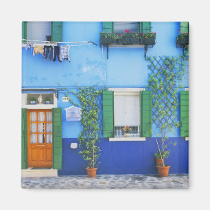 Italien, Burano. Ein farbenfrohes Haus in Burano i Magnet