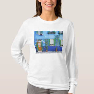 Italien, Burano. Ein farbenfrohes Haus in Burano i T-Shirt