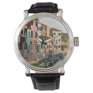 Italien, Burano. Farbige Häuser säumen Armbanduhr