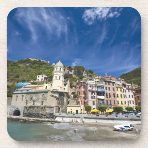 Italien, Cinque Terre, Vernazza, Hafen und Kirche Getränkeuntersetzer