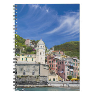 Italien, Cinque Terre, Vernazza, Hafen und Kirche Notizblock