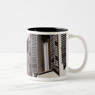 Italien, Emilia-Romagna, Parma Zweifarbige Tasse