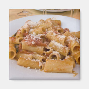 Italien, Positano. Anzeigeplatte von Rigatoni. Magnet