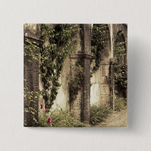 Italien, Provinz Brescia, Gardone Riviera. Garten Button