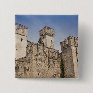 Italien, Provinz Brescia, Sirmione. Castello 2 Button