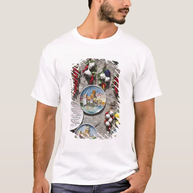 Italien, Provinz Brescia, Sirmione. Souvenirs. T-Shirt (Vorderseite)