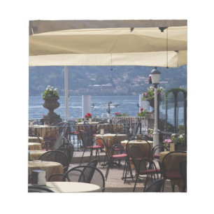 Italien, Provinz Como, Bellagio. Seecafé. Notizblock
