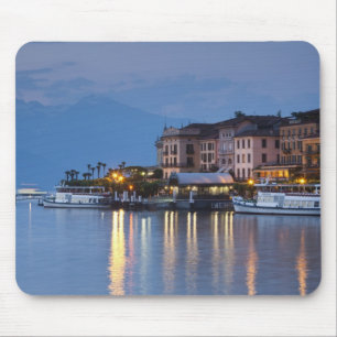 Italien, Provinz Como, Bellagio. Stadtansicht, Mousepad