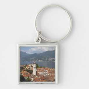 Italien, Provinz Como, Menaggio. Stadtansicht und Schlüsselanhänger