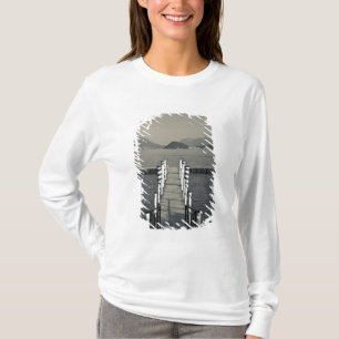 Italien, Provinz Como, Tremezzo. Seebrücke. T-Shirt