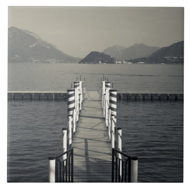 Italien, Provinz Como, Tremezzo. Seehecht Fliese (Vorderseite)