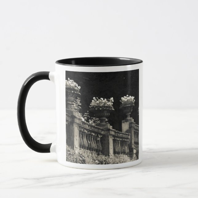 Italien, Provinz Lecco, Varenna. Lakeside Tasse (Links)