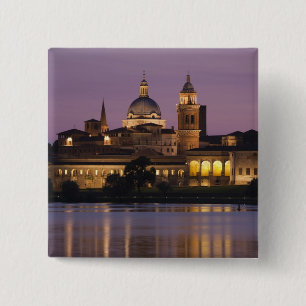 Italien, Provinz Mantua, Mantua. Stadtansicht und Button