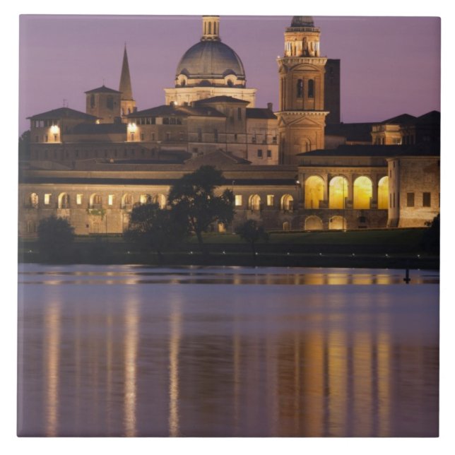 Italien, Provinz Mantua, Mantua. Stadtblick und 2 Fliese (Vorderseite)