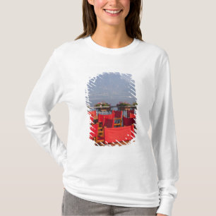 Italien, Provinz Verona, Torri del Benaco. T-Shirt