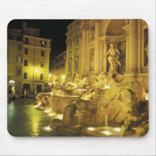 Italien, Rom. Trevi-Brunnen bei Nacht. Mousepad