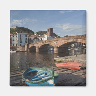 Italien, Sardinien, Bosa. Stadtansicht entlang des Magnet