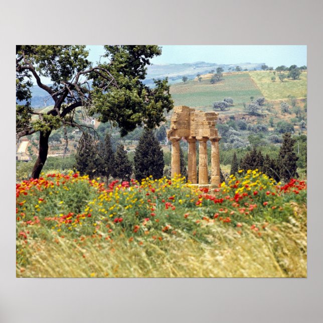 Italien, Sizilien, Agrigento. Die Ruinen der Poster (Vorne)