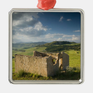 Italien, Sizilien, Enna, Pergusa, altes Bauernhaus Silbernes Ornament