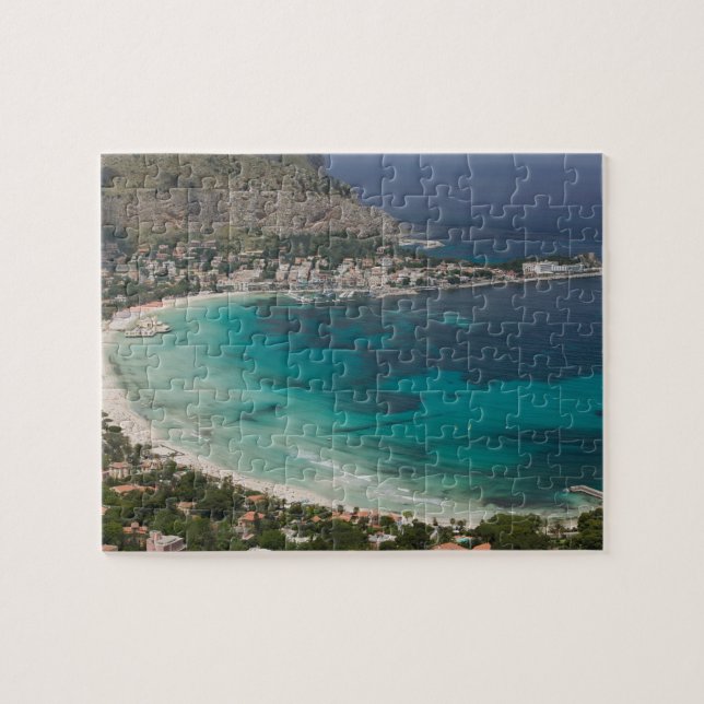 Italien, Sizilien, Mondello, Sicht auf den Strand  (Horizontal)