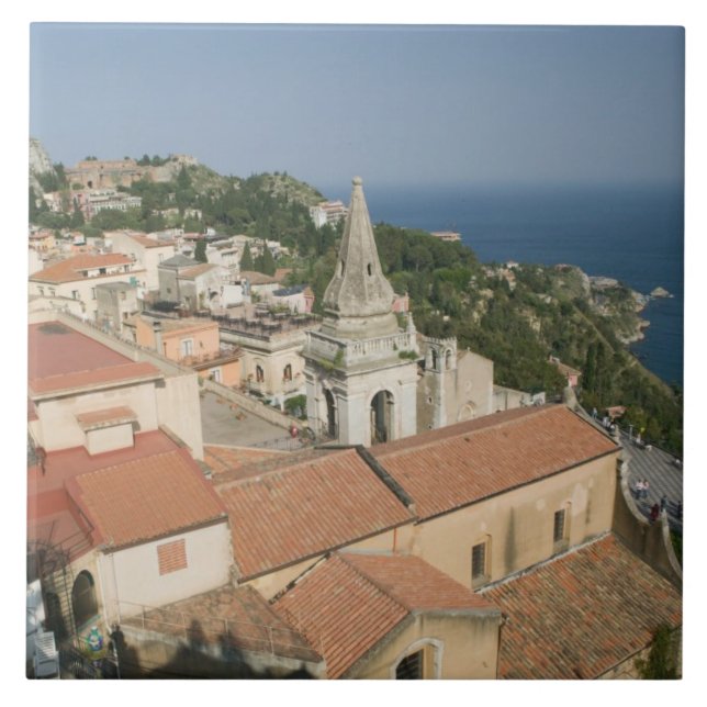 ITALIEN, Sizilien, TAORMINA: Aussicht auf Piazza I Fliese (Vorderseite)