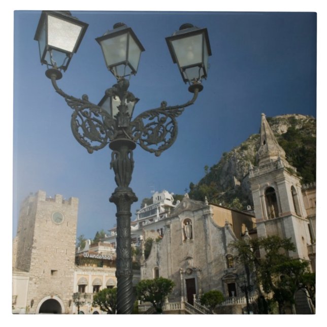 ITALIEN, Sizilien, TAORMINA: Piazza iX Aprile, San Fliese (Vorderseite)
