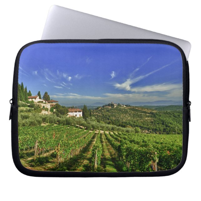 Italien, Toskana, Greve. Die Weinberge von Laptopschutzhülle (Vorderseite)