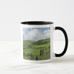 Italien, Toskana. La Foce. Eine gekrümmte Straße w Tasse