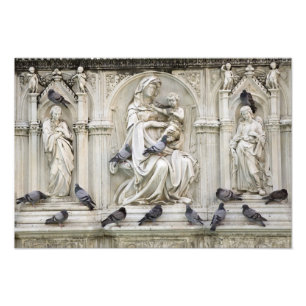 Italien, Toskana, Siena. Statuen und Vögel auf Fotodruck