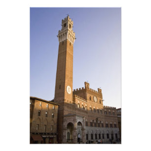 Italien, Toskana, Siena. Torre del Mangia auf Fotodruck