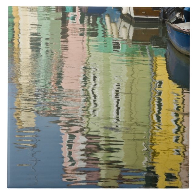 Italien, Venedig, Burano. Mehrfarbige Häuser entla Fliese (Vorderseite)