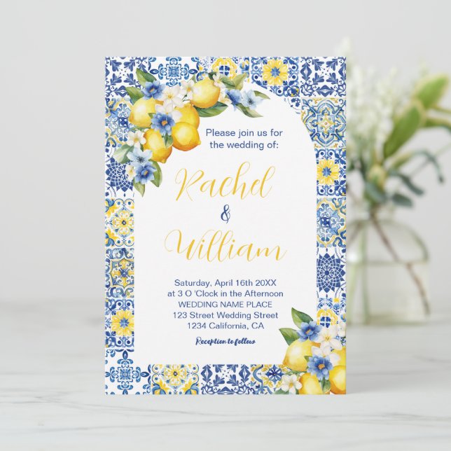 Italienisch-blaue Tile & Lemon Hochzeit Einladung (Stehend Vorderseite)