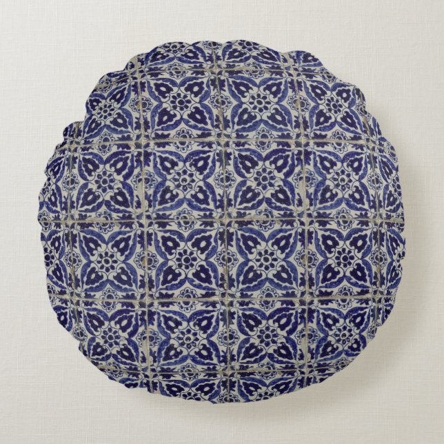 Italienisch-rustikale Tiles Azulejo Blue White Geo Rundes Kissen (Vorderseite)