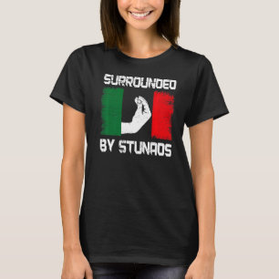 Italienische italienische Flagge umgeben von Stuna T-Shirt