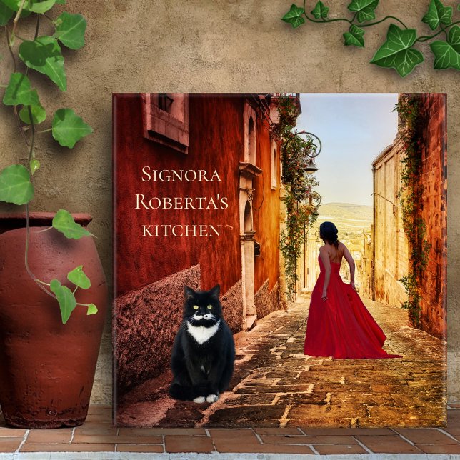Italienische Kunst Romantische Dame in Roter Tile Fliese (A modern art tile with a Sicilian street scene with a lady in red and a cute tuxedo cat)