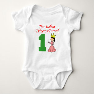 Italienische Prinzessin verwandelte sich in eine Baby Strampler