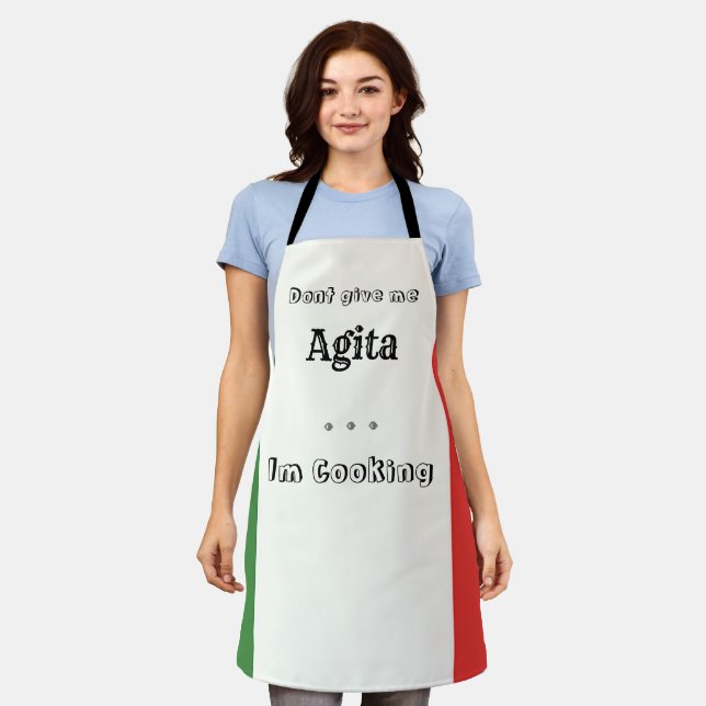 Italienische Schürze mit Sprichwort (Getragen)