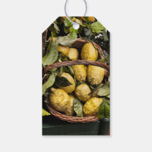 Italienische Zitronen in einem Korb Geschenkanhänger